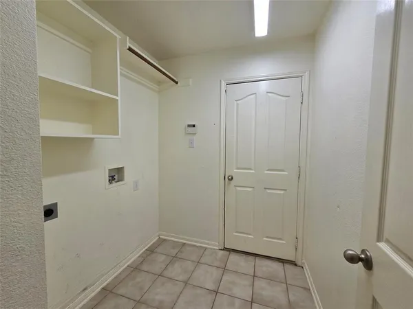 $2,600 | 4100 Wildbriar Lane, Mansfield, TX 76063