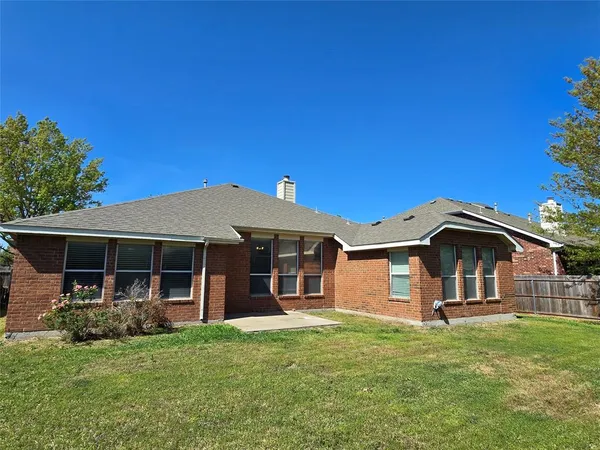 $2,600 | 4100 Wildbriar Lane, Mansfield, TX 76063