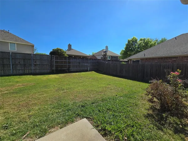 $2,600 | 4100 Wildbriar Lane, Mansfield, TX 76063
