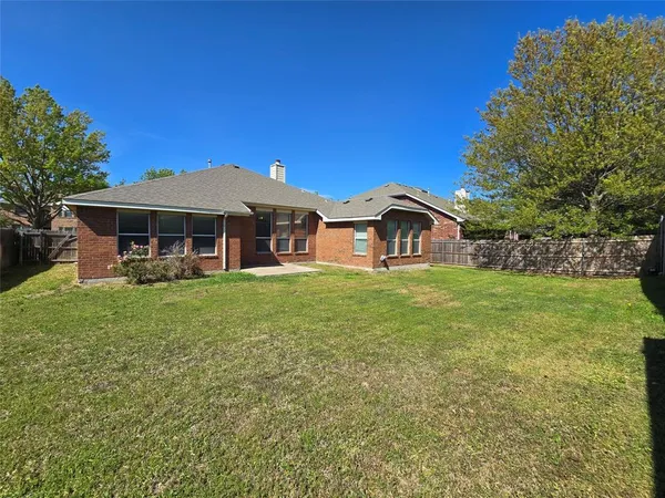 $2,600 | 4100 Wildbriar Lane, Mansfield, TX 76063