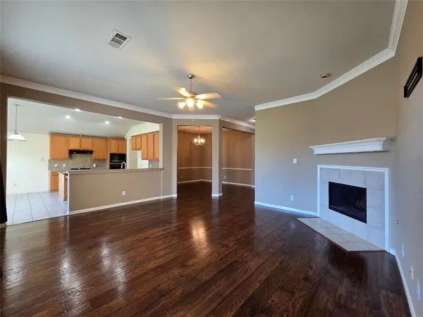 $2,600 | 4100 Wildbriar Lane, Mansfield, TX 76063