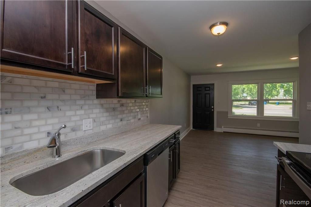 2133 Normandy Road Royal Oak, MI 48073 - Photo 7 of 15