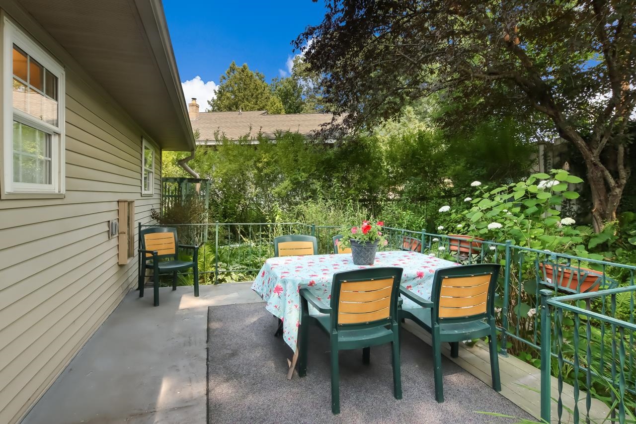 1208 Anderson Road Traverse City, MI 49686 - Photo 25 of 28 1913380-24.JPG