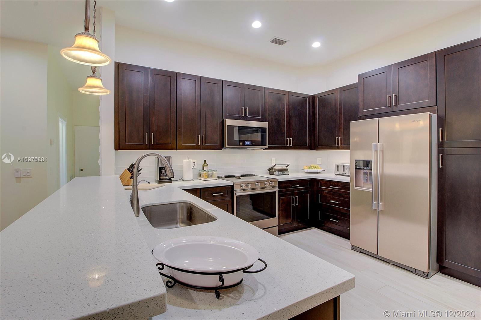 346 Mallard Road Weston, FL 33327 - Photo 11 of 31 Gallery Image 11