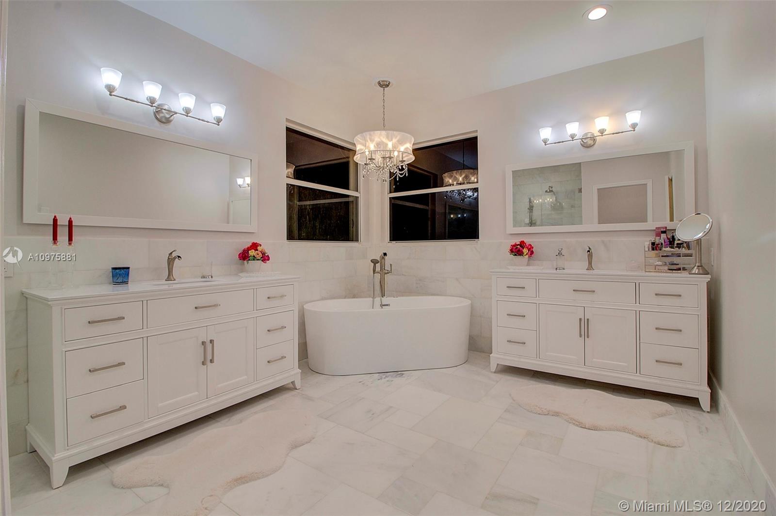 346 Mallard Road Weston, FL 33327 - Photo 17 of 31 Gallery Image 17