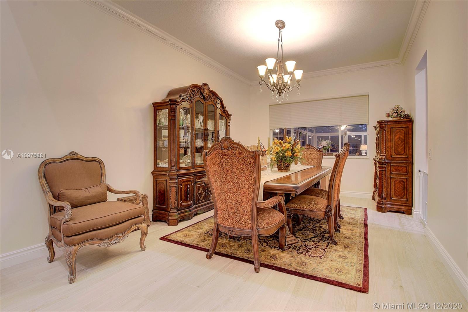 346 Mallard Road Weston, FL 33327 - Photo 7 of 31 Gallery Image 7