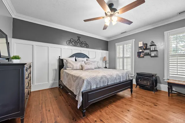 a view of an ocean and a city