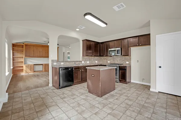 $1,700 | 226 Goldenrod Drive, San Marcos, TX 78666