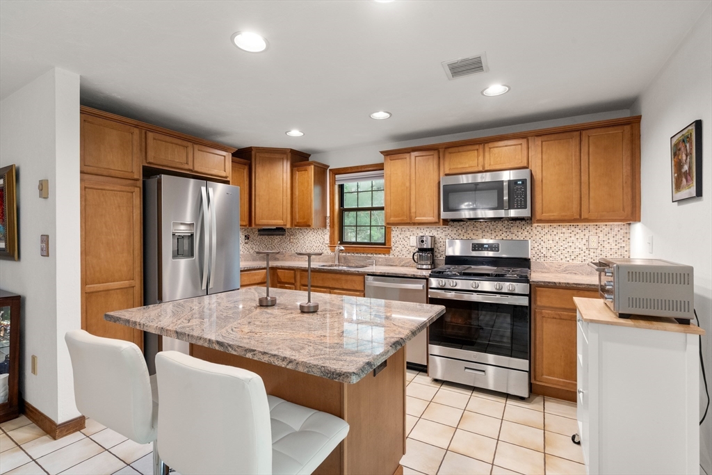 195 Falmouth Road, Unit 10 Mashpee, MA 02649 - Photo 5 of 31
