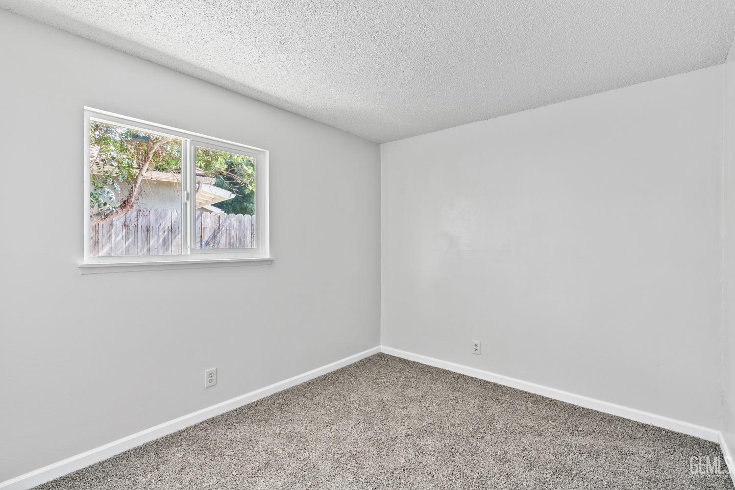 Undisclosed Address Santa Maria, CA 93455 - Photo 18 of 34 an empty room with a window