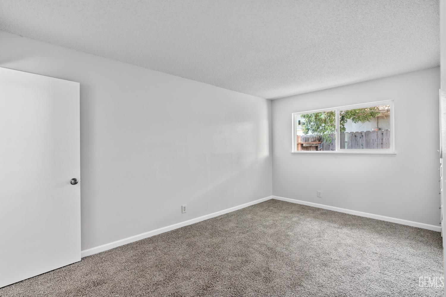 Undisclosed Address Santa Maria, CA 93455 - Photo 22 of 34 an empty room with windows