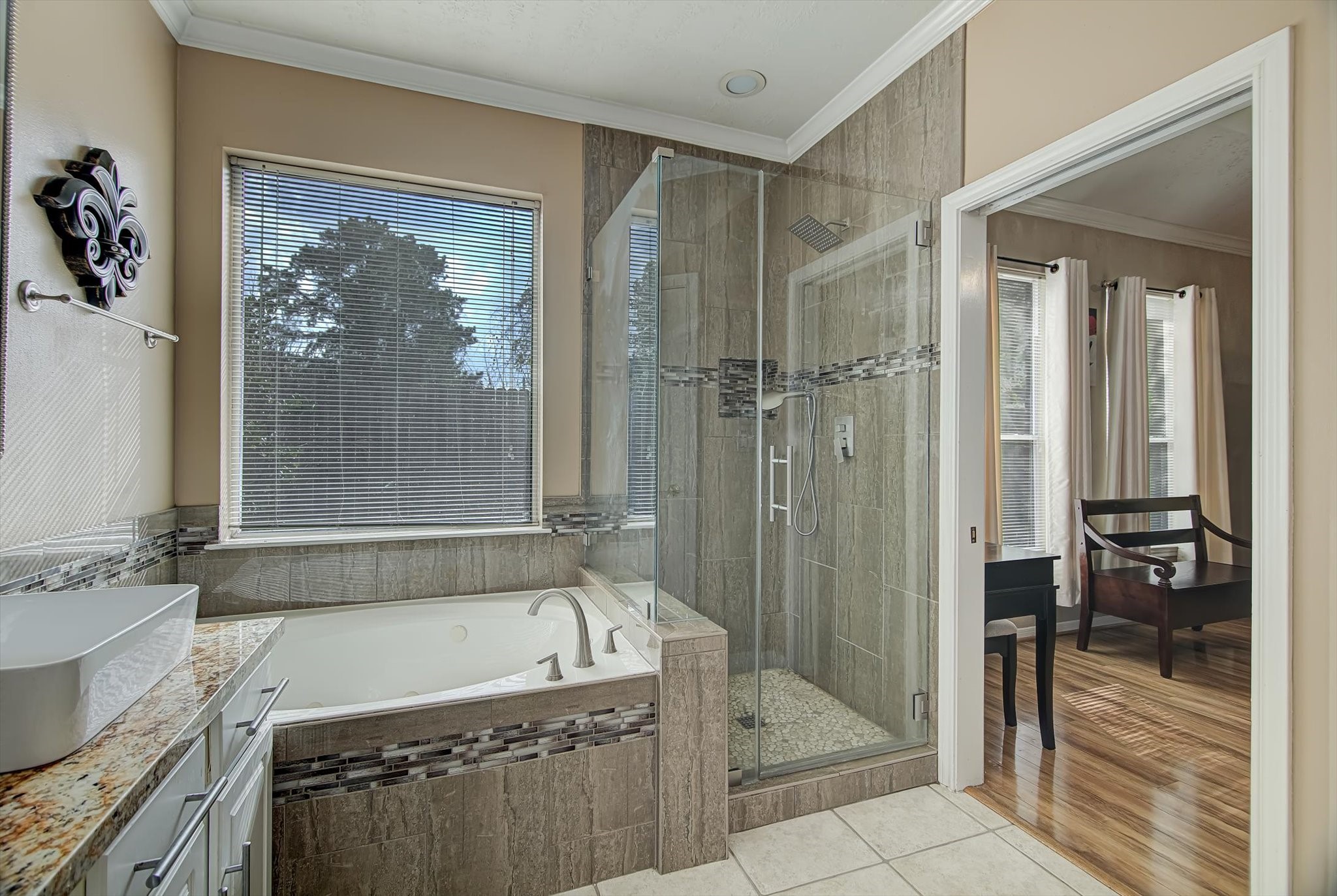 4207 Joshua Circle Houston, TX 77014 - Photo 32 of 41 Primary Bathroom