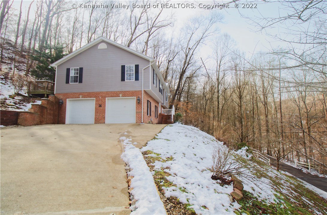 210 Teays Meadows Road Scott Depot, WV 25560 - Photo 2 of 30 Gallery Image 2