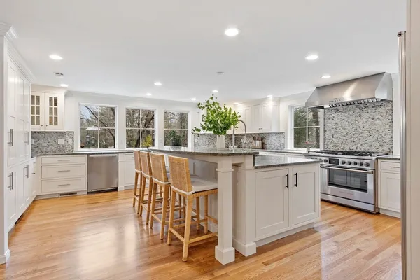 $2,995,000 | 44 Sarah Way, Concord, MA 01742