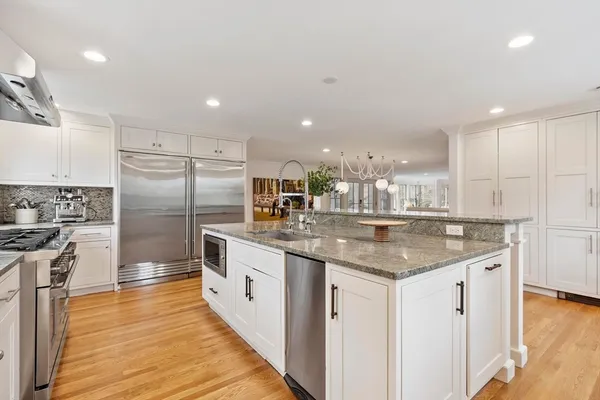 $2,995,000 | 44 Sarah Way, Concord, MA 01742