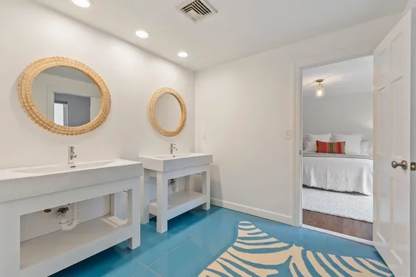 $2,995,000 | 44 Sarah Way, Concord, MA 01742
