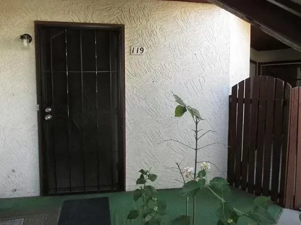 $1,425 | 16402 North 31st Street, Unit 119, Phoenix, AZ 85032