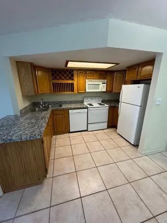 $1,425 | 16402 North 31st Street, Unit 119, Phoenix, AZ 85032
