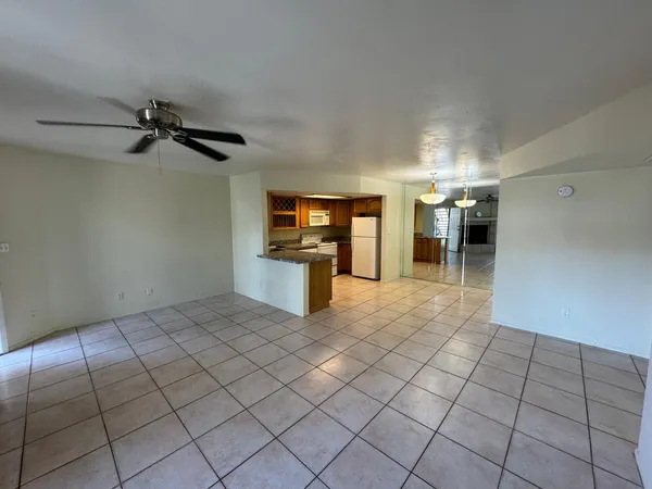 $1,425 | 16402 North 31st Street, Unit 119, Phoenix, AZ 85032