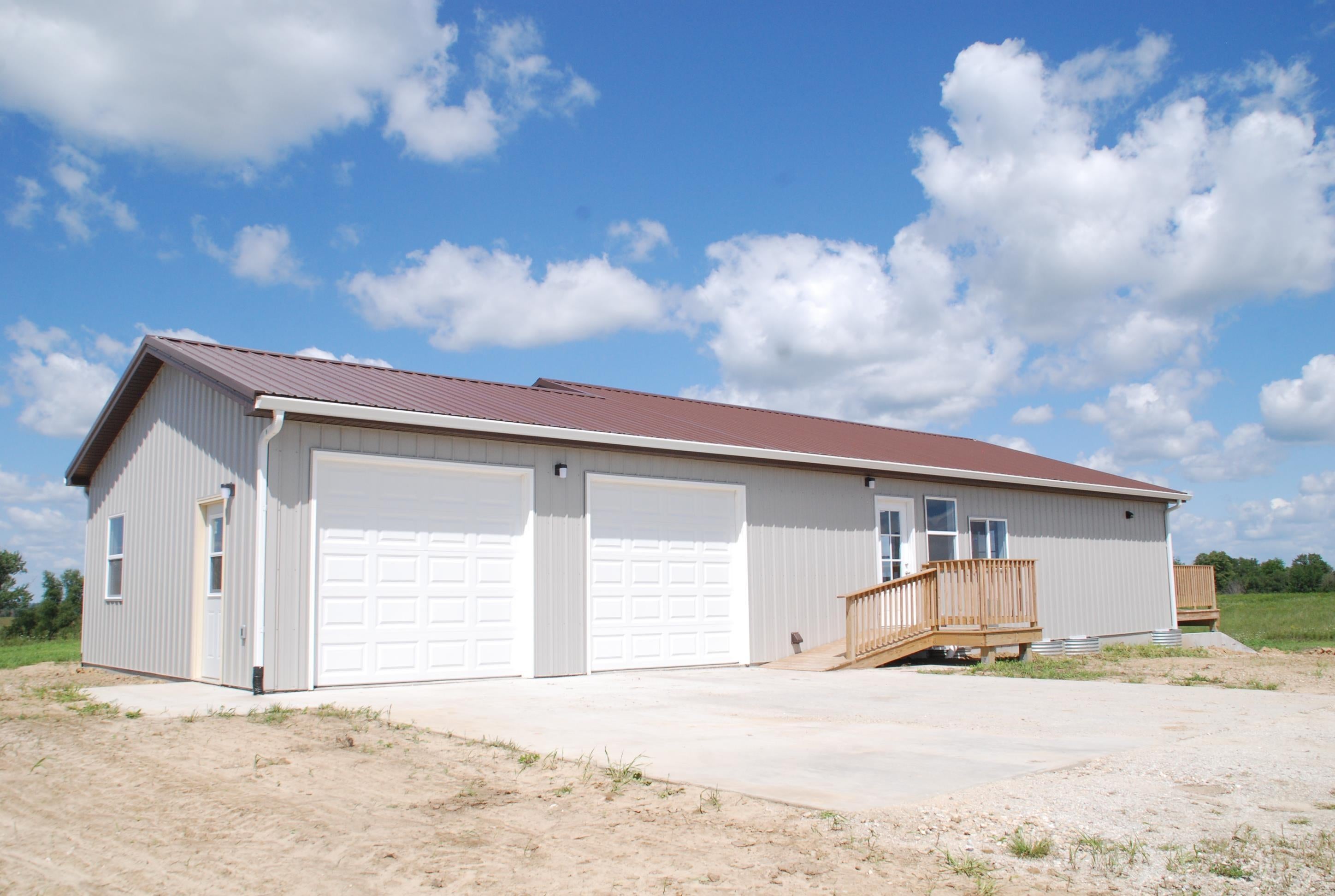 5916 Kornhill Road Wadena, IA 52169 - Photo 2 of 28 Gallery Image 2