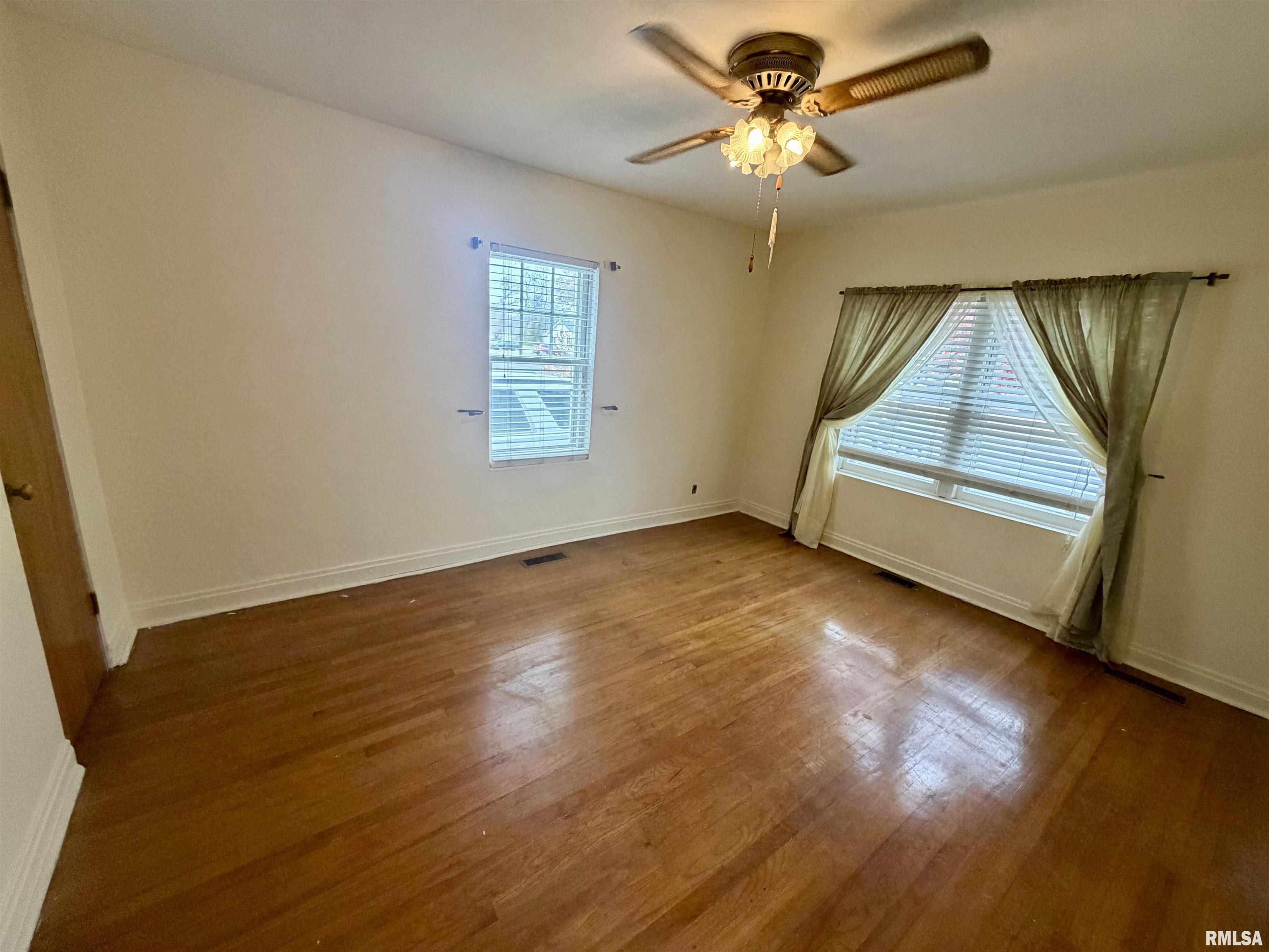 935 East McCord Street Centralia, IL 62801 - Photo 6 of 8