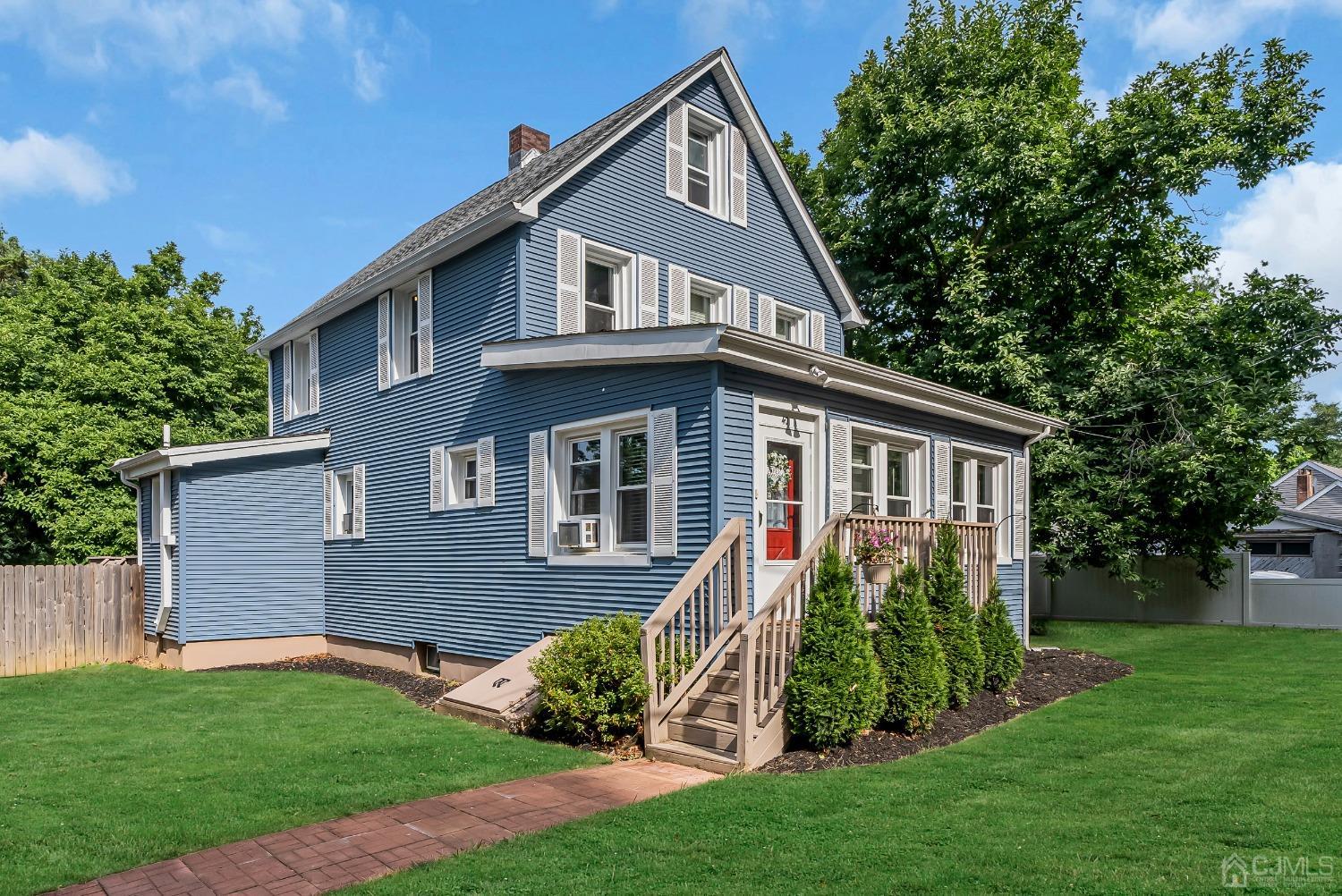 40 Farrington Road Old Bridge, NJ 07747 - Photo 2 of 49 a front view of a house with a yard