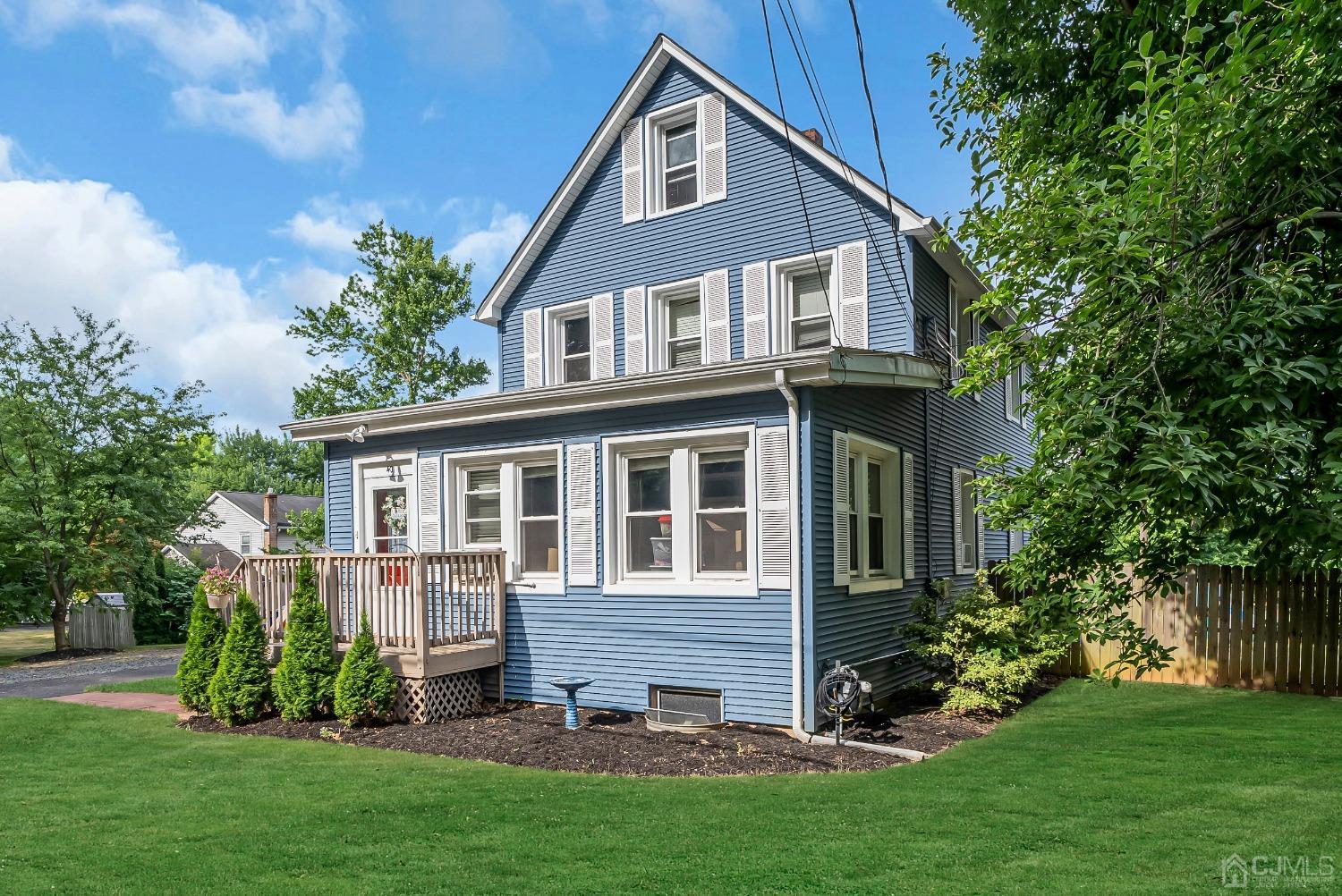 40 Farrington Road Old Bridge, NJ 07747 - Photo 29 of 49 a front view of a house with a garden and plants