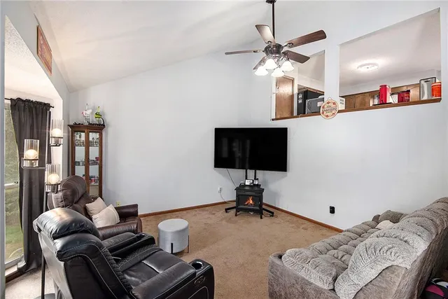 $264,900 | 2116 Cambridge Street, Leavenworth, KS 66048