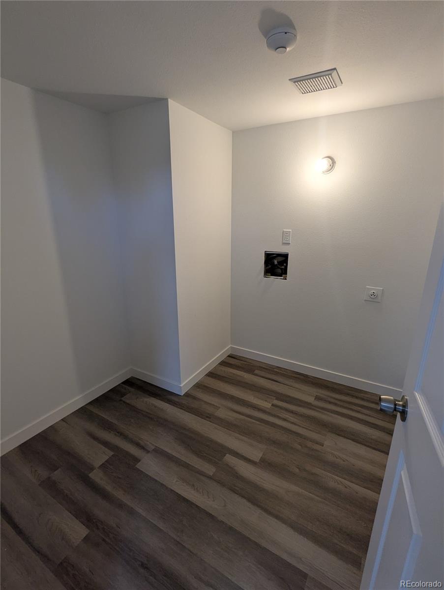 444 Spring Grove Avenue Highlands Ranch, CO 80126 - Photo 13 of 21 a view of an empty room