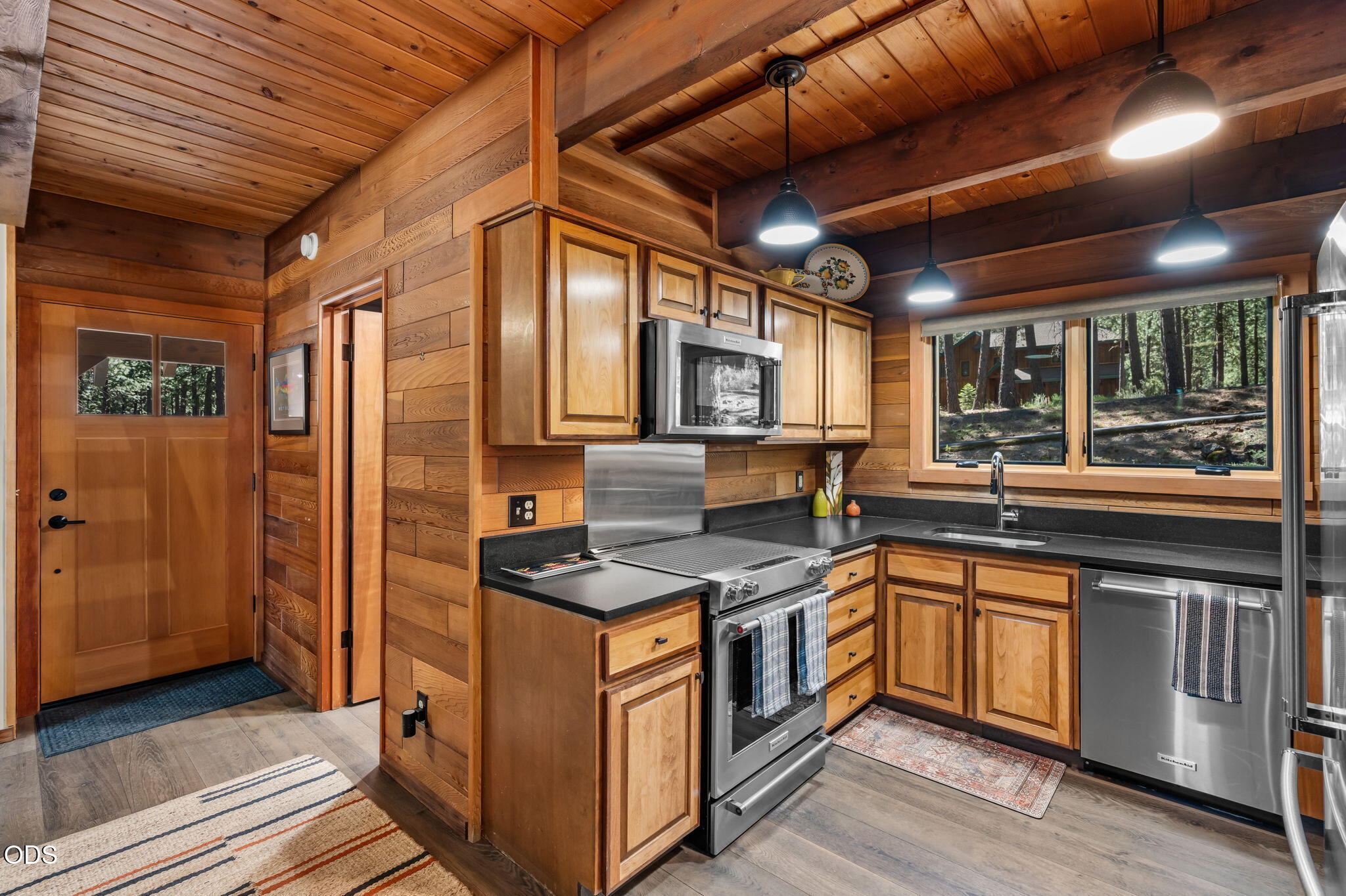 13737 Speedwell, Unit GM 87 Black Butte Ranch, OR 97759 - Photo 15 of 36