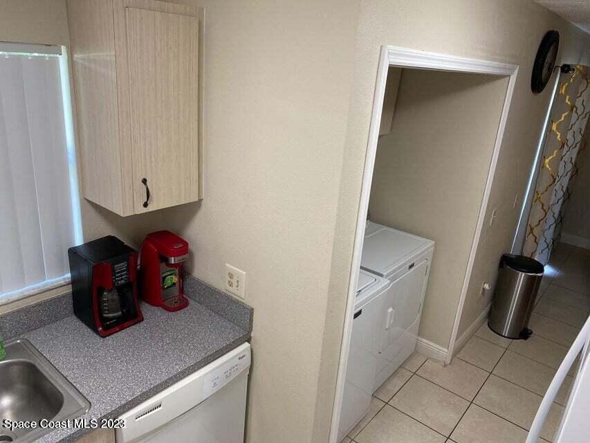 200 Spring Drive, Unit 1 Merritt Island, FL 32953 - Photo 12 of 15 Washer & Dryer Included!