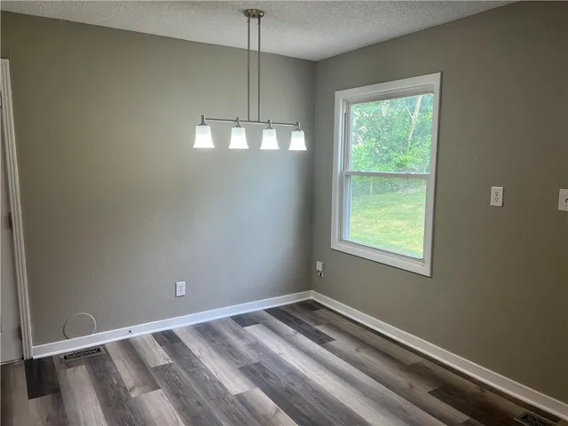 $207,950 | 705 North 83rd Terrace, Kansas City, KS 66112