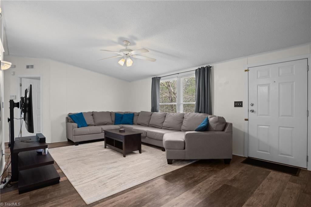 3049 Hauser Road East Bend, NC 27018 - Photo 3 of 49 Gallery Image 3