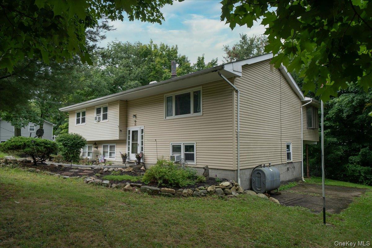 30 Laura Road Monroe, NY 10950 - Photo 2 of 45 Gallery Image 2