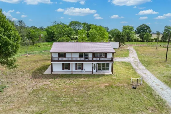 $400,000 | 4582 Highway 274, Trinidad, TX 75163