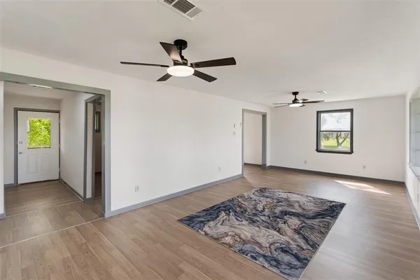 $400,000 | 4582 Highway 274, Trinidad, TX 75163