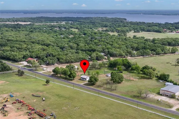 $400,000 | 4582 Highway 274, Trinidad, TX 75163