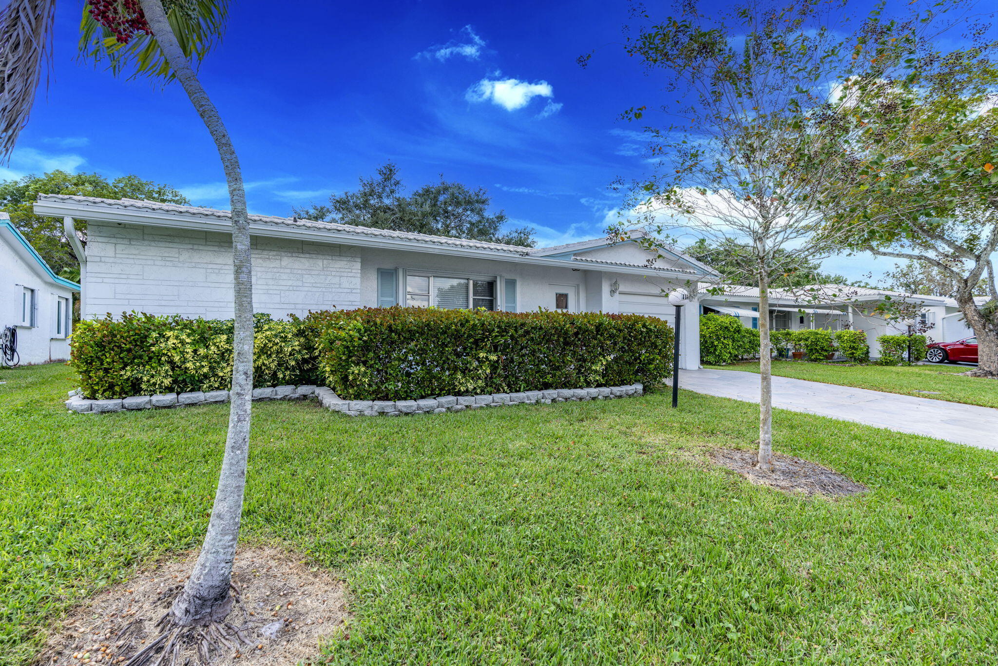 1141 Northwest 90th Way Plantation, FL 33322 - Photo 4 of 75 a view of a house with a backyard