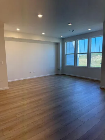 $3,100 | 660 Switchgrass Way, Unit 58002, Bolingbrook, IL 60490