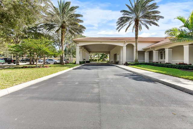 $500,000 | 8848 Champions Way, Port St. Lucie, FL 34986