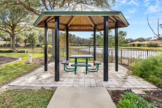 $500,000 | 8848 Champions Way, Port St. Lucie, FL 34986