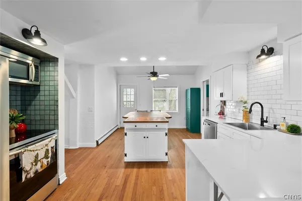 $375,000 | 102 Meyers Road, Salina, NY 13088