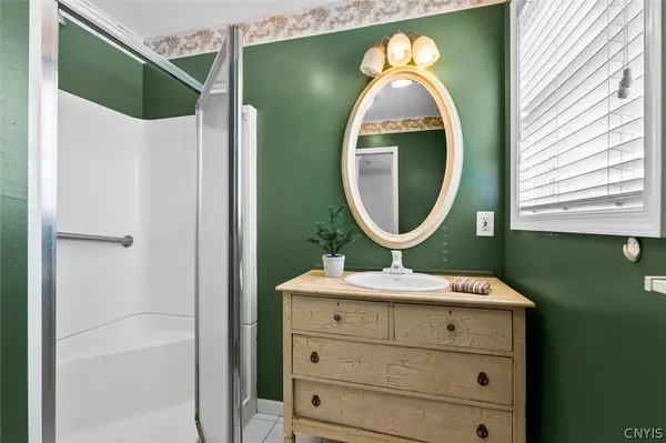 $375,000 | 102 Meyers Road, Salina, NY 13088