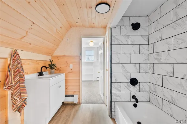 $375,000 | 102 Meyers Road, Salina, NY 13088