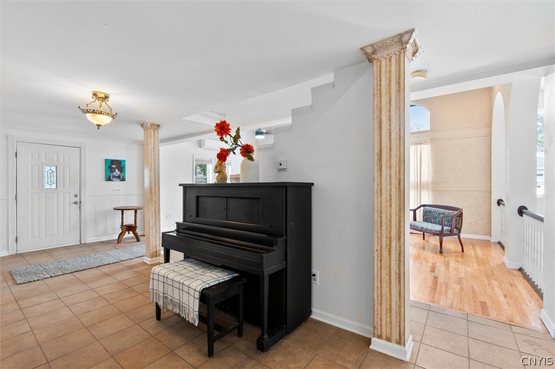 102 Meyers Road Salina, NY 13088 - Photo 4 of 49