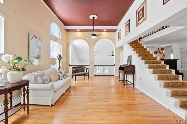 $375,000 | 102 Meyers Road, Salina, NY 13088