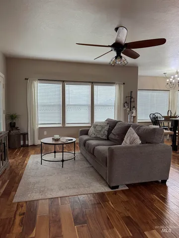 $369,500 | 2560 Northeast 16th Avenue, Payette, ID 83661