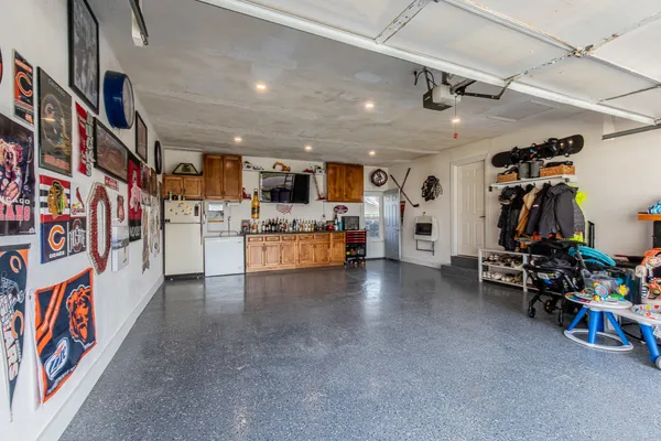 $299,900 | 102 Raven Court, Morris, IL 60450