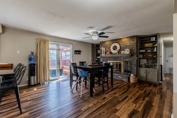 $299,900 | 102 Raven Court, Morris, IL 60450