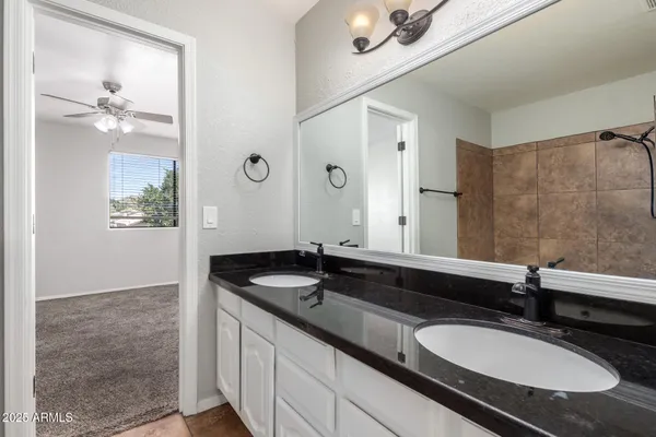 $499,990 | 3302 East Hiddenview Drive, Phoenix, AZ 85048
